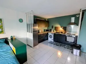 Grand studio proche de la GARE. - Voreppe