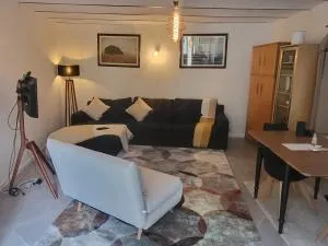 Charmant Duplex Le Vesinet - 勒韦西内