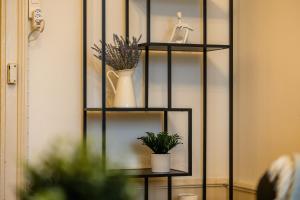 City Apartment with Rooftop Terrace