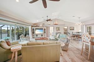 5 Bedroom Family Beach and Pool House on Bonita Beach, Sleeps 11