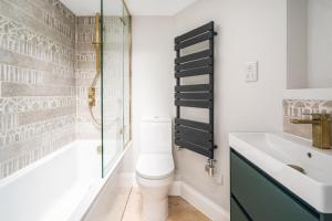 Parade Gardens Boutique Apartments- Central, Grade I Listed, 4K TVs, Hidden Views