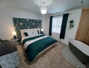 8 Guests Large cottage Hotub