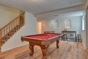 Pool Table, Upstairs Deck with Mountain Views - Elsmere