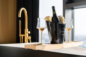 Hanza Tower Suite 21 or Studio Gold 5