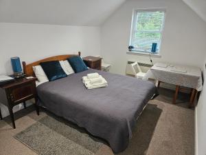 Cosy Kirriemuir Flat - Private Retreat - Pet Friendly