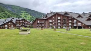 Studio cosy au pied des remontées,wifi,smart TV,parking