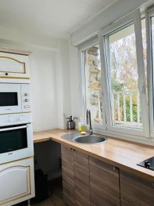 Appartements Charmant logement situe en plein verdure et au centre ville de Rosny Sous Bois : photos des chambres