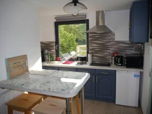 Maisons de vacances Eloie-gnez-vous au fil de l-eau : Maison 1 Chambre