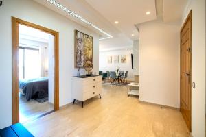 Welcome to Casa Luxe 3 King Beds Near CFC & Tram