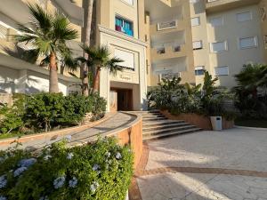 Outstanding Flat with pool and near the beach
