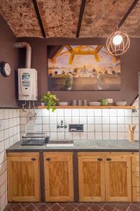 Maison Depla with rooftop, Jacuzzi, pool, and BBQ