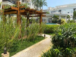 1062 Em frente ao Hospital Albert Einstein e Estádio do Morumbis