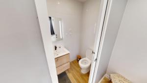 Appartements Residence Calme au Bord de Seine a Melun avec Jardin Terrasses et vue sur la Seine : Appartement 1 Chambre