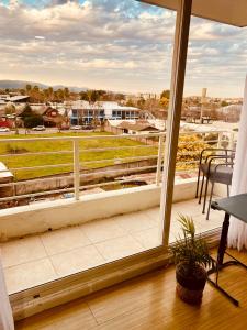 Departamento Central, con estacionamiento gratuito