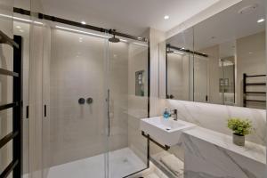 Fabulous Westfield 2 bed