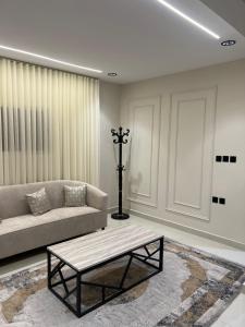 An Elegant One Bedroom Apartment in AlAqeeq Self Entry 5 Minutes to Boulevard Riyadh Season شقة أنيقة غرفة وصالة في العقيق 5 دقايق من البوليڤارد