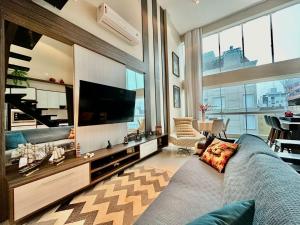 Apartamento Luxuoso de 2 Dormitórios