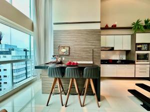 Apartamento Luxuoso de 2 Dormitórios