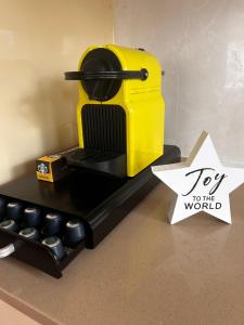 Family retreat house 3 bdrm with parking Netflix close to train