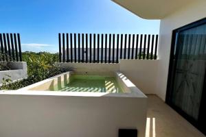 Spacious Penthouse with pool