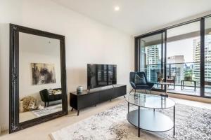Lavish Condo Prestigious St Kilda Rd Boulevard