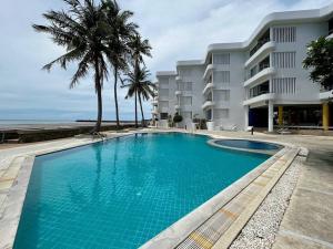 Seaview 2 bed in the heart of Hua Hin - BP2