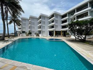 Seaview 2 bed in the heart of Hua Hin - BP2