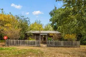 StayAU Cedar Lodge 3BR Quaint Countryside Cottage - Lyntors