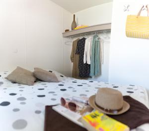 Campings Camping Officiel Siblu Les Pierres Couchees : photos des chambres