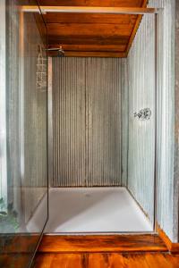 StayAU Lakeview Cottage 2BR Cozy Nature Getaway