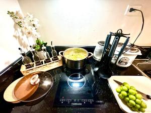 High Rise Condominium with Balcony, Pool, Skygarden, Grand lobby and Working Lounge 28F