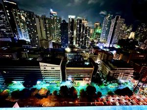 High Rise Condominium with Balcony, Pool, Skygarden, Grand lobby and Working Lounge 28F