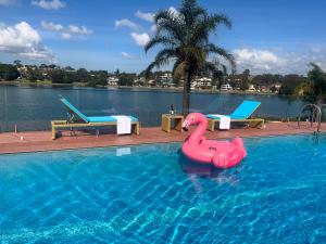 Chiswick Waterfront Retreat