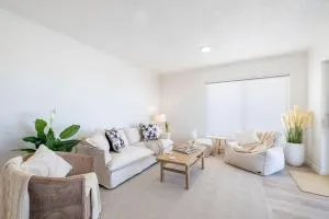 Sunrise Escape, 3 39 Soldiers Point Road - Lemon Tree Passage