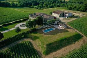 Villas Chateau 14e siecle vue panoramique sur les vignes : photos des chambres