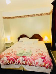 The Bliss 9 Home Stay, En-suite, Self check in with smart lock, Non Smoking Home in and out, Zero tolerance for noise after 11pm