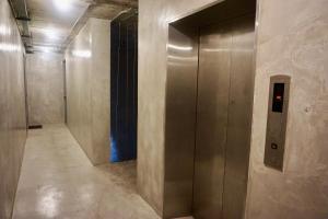 Hash Apartment Silom Soi 3 triple room