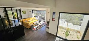Villas Maison contemporaine avec piscine vue degagee : photos des chambres