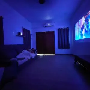 Cinematic Home Stay - Kampong Atap