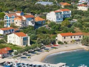 Apartments Alicia - Tkon