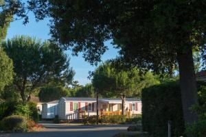 Campings Camping Officiel Siblu Le Bois Dormant : photos des chambres