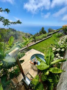 Meerblick - 3-Bett Villa mit Terrassen & Hot-Tub