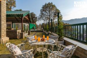 StayVista at Villa Montierra 4BHK Luxury Villa Near Mall Road Kasauli