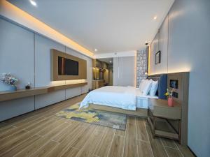 Shenzhen Zhongchen International Hotel - Shenzhen Baolong Subway Station Branch - 4hvězdičkové hotely ve městě Šen-čen