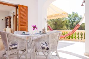 Casa Paseo Platon, very close to the beach, with pool and garden