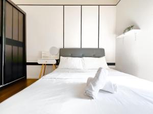 Una Serviced Apartment by Manhattan Group