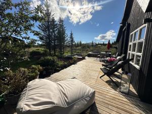 Cosy and modern Chalet in Grímsnes, south of Iceland - Birta Rentals