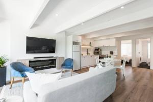 Blairgowrie Beach Townhouse Opposite the beach!