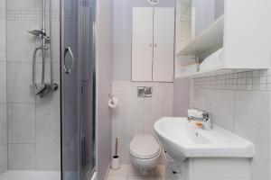 Apartment Dworska Close to the Beach by Noclegi Renters