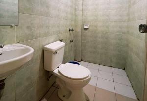 White Beach Hotel Puerto Galera powered by Cocotel